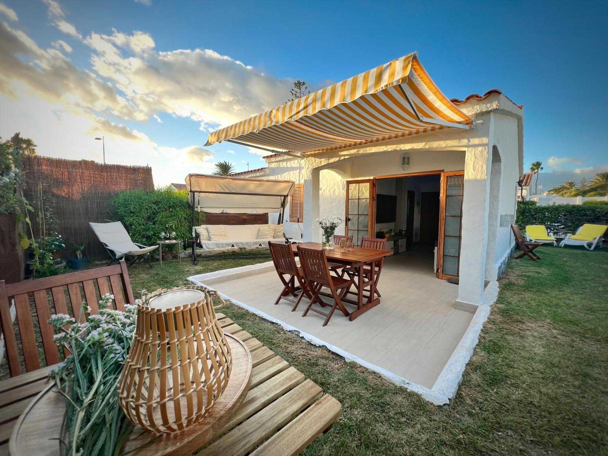 Buzzstays: 1-Bed Bungalow, Garden, Near Yumbo & Beach Maspalomas  Dış mekan fotoğraf